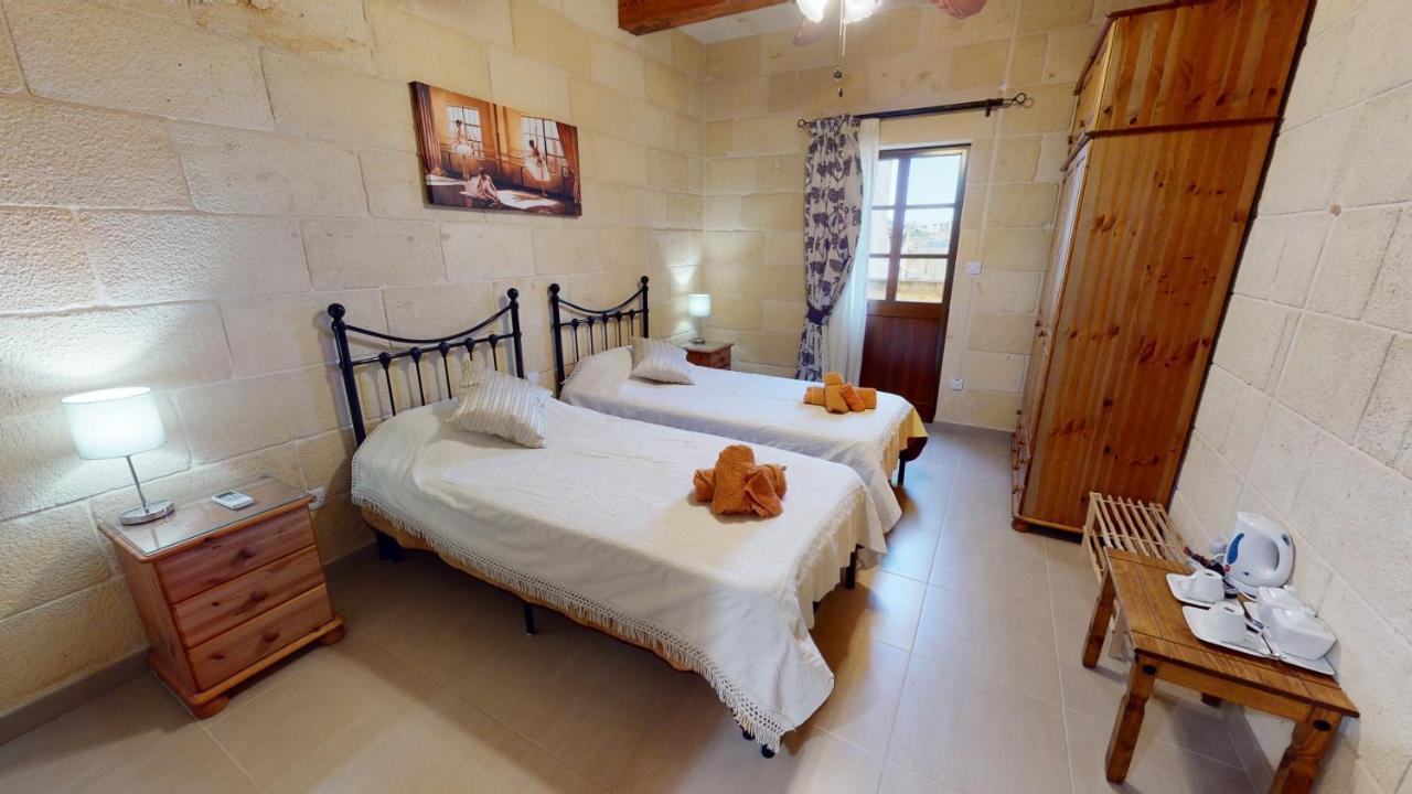 Qala Bed&Breakfast With Swimming Pool - Il-Wenniessa Dış mekan fotoğraf