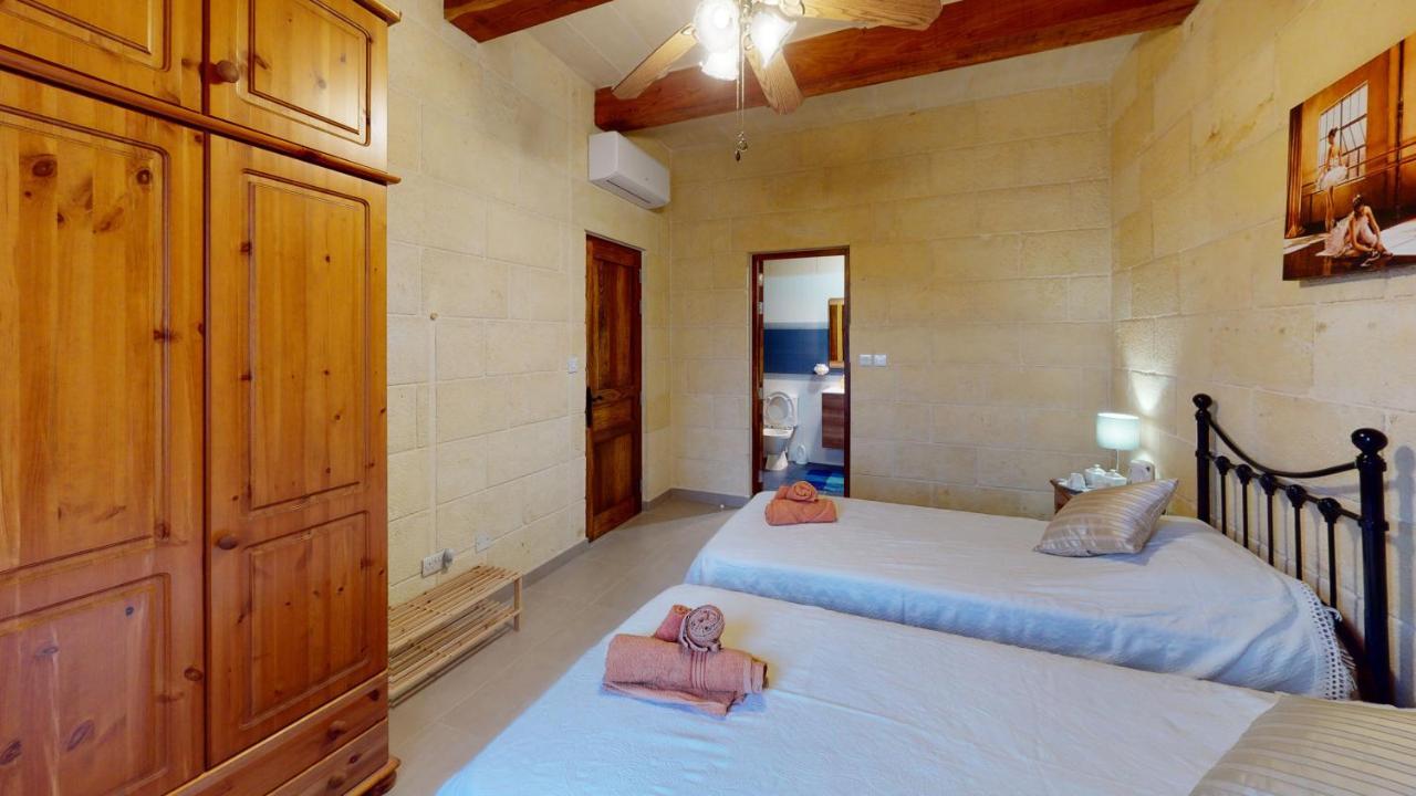 Qala Bed&Breakfast With Swimming Pool - Il-Wenniessa Dış mekan fotoğraf