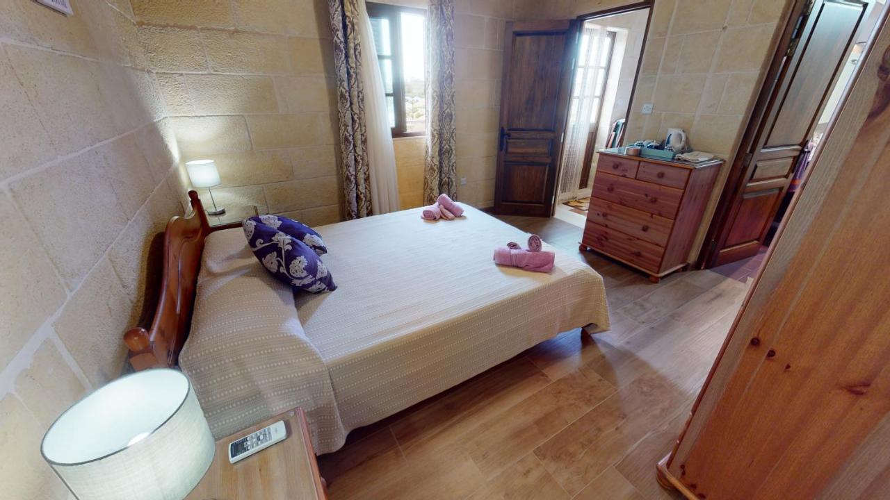 Qala Bed&Breakfast With Swimming Pool - Il-Wenniessa Dış mekan fotoğraf