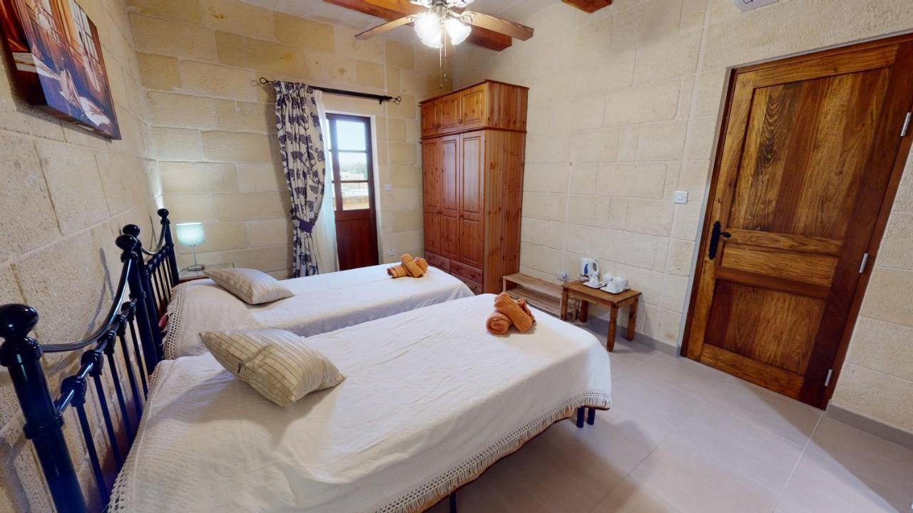 Qala Bed&Breakfast With Swimming Pool - Il-Wenniessa Dış mekan fotoğraf